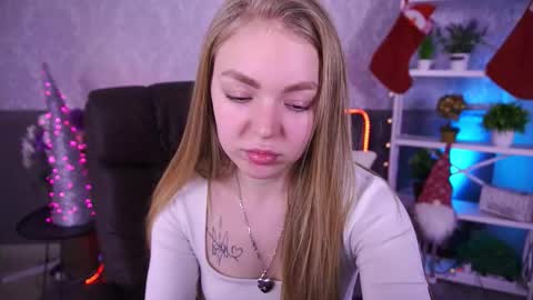 Snapshot of emilysunshines chatting on December 2025 02:24:02 PM MY NAME IS Emily WELCOME EVERYONE I WILL BE HAPPY TO GIVE YOU WHAT YOU HAVE DREAMED OF FOR SO LONG online show from December 2025 02:24:02 PM