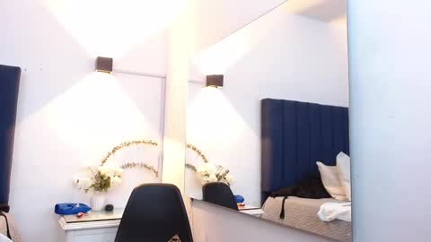 Snapshot of emilysweet2 chatting on October 2025 05:31:01 PM emilysweet online show from October 2025 05:31:01 PM