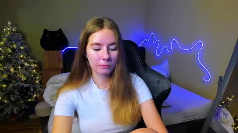 Emily online show from December 2025 10:00:02 AM