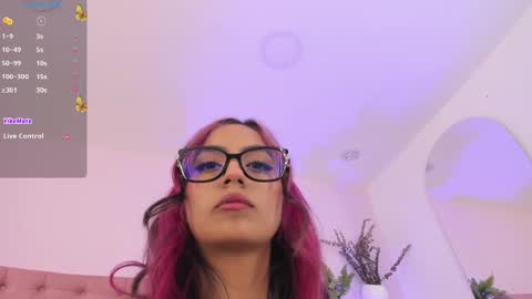 Emily Bank online show from February 2025 07:14:01 PM