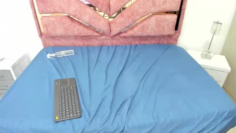 emilyy_cooperr online show from February 2025 06:14:01 AM