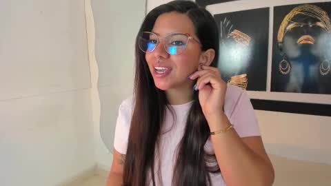 emilyy_cooperr online show from December 2025 12:14:02 PM