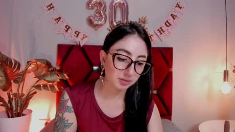 Emilyy Watson online show from May 2026 01:02:02 AM