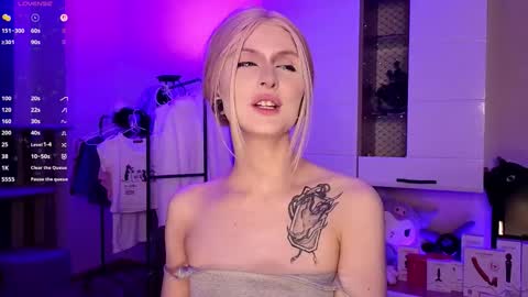 emimiy online show from December 2025 04:06:02 AM