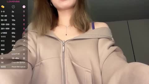 Nadya online show from October 2025 12:22:02 AM