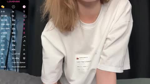 Nadya online show from October 2025 10:15:01 AM