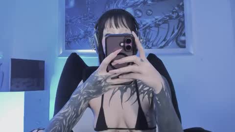 Snapshot of eminence_shadow chatting on March 2026 07:03:02 AM ELLE DANIELLE online show from March 2026 07:03:02 AM