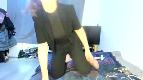 emliyjamesmjb online show from February 2025 12:44:02 PM