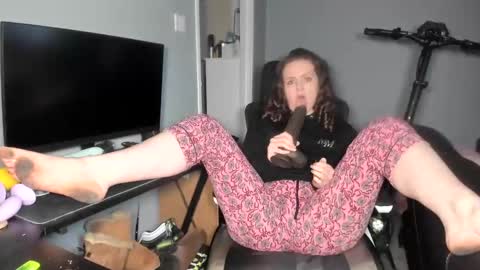 emliyjamesmjb online show from February 2025 11:44:02 PM