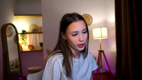 Snapshot of emma__cutiee chatting on December 2024 12:20:01 AM Your Emma online show from December 2024 12:20:01 AM