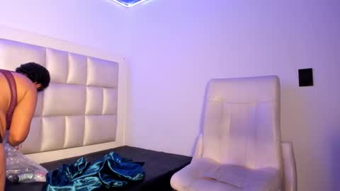 Snapshot of emma__js_ chatting on February 2026 01:05:02 PM emma__js_ online show from February 2026 01:05:02 PM