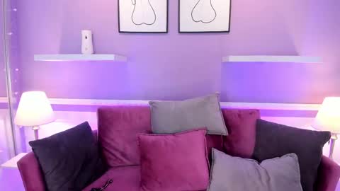 Snapshot of emma__walkerr_ chatting on January 2025 10:11:02 PM emma__walkerr_ online show from January 2025 10:11:02 PM