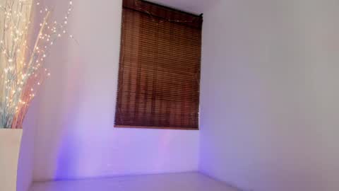 Emma online show from December 2024 10:13:01 AM