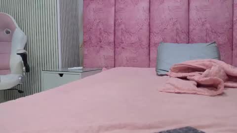 Emma online show from May 2026 03:04:02 AM