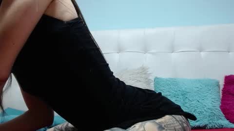 Emma online show from November 2025 11:04:02 PM