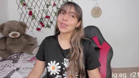 Snapshot of emma_grayys chatting on December 2025 06:32:01 AM emma_grayys online show from December 2025 06:32:01 AM