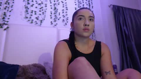 Snapshot of emma_johnson_ chatting on April 2026 02:10:01 AM emma_johnson_ online show from April 2026 02:10:01 AM