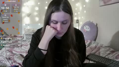 emma_just online show from November 2025 08:11:01 PM