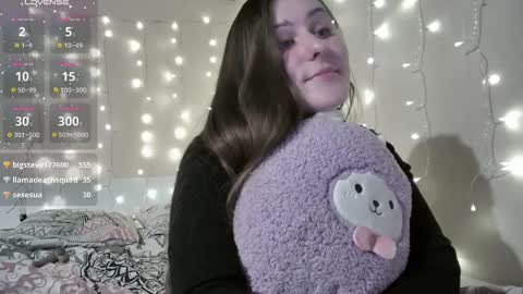 emma_just online show from December 2025 07:43:02 PM