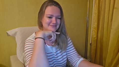 emma_misty_ online show from October 2025 05:21:02 PM