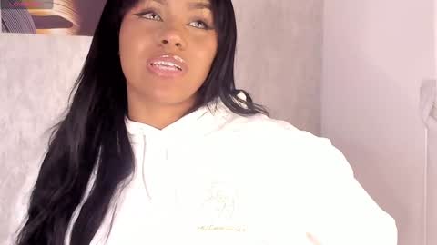 Snapshot of emma_morgann chatting on December 2024 11:26:01 AM Emma Morgann online show from December 2024 11:26:01 AM