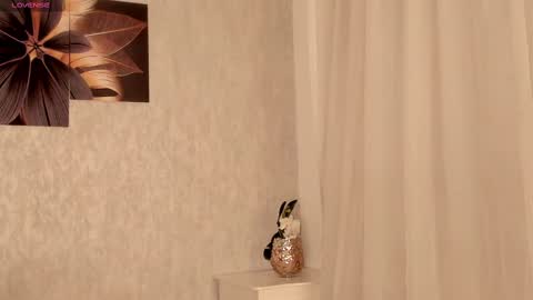 Snapshot of emma_morgann chatting on February 2025 02:41:01 PM Emma Morgann online show from February 2025 02:41:01 PM