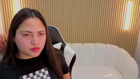 Emma online show from September 2025 03:21:01 AM