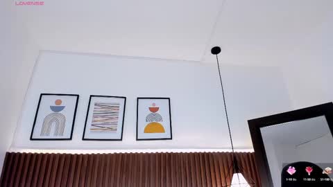 Snapshot of emma_white_01 chatting on February 2025 04:05:02 AM emma your love online show from February 2025 04:05:02 AM