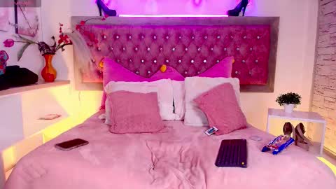 neko  online show from November 2025 08:29:01 PM