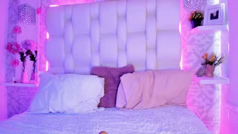 Snapshot of emmaa00_ chatting on February 2026 04:44:02 PM emmaa00_ online show from February 2026 04:44:02 PM