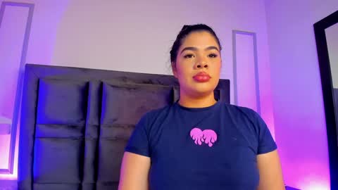 Snapshot of emmabecket2 chatting on January 2025 04:02:01 AM emma becket online show from January 2025 04:02:01 AM