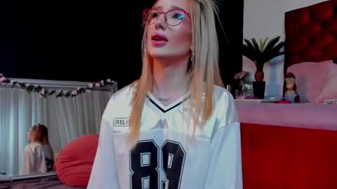 Em online show from May 2026 03:47:02 AM
