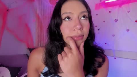 emmaclark_1 online show from October 2025 09:08:02 PM