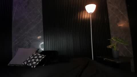 emmaclark_1 online show from November 2025 10:15:02 PM