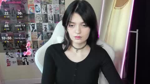 Snapshot of emmadarkk chatting on November 2025 07:40:01 AM Emma online show from November 2025 07:40:01 AM