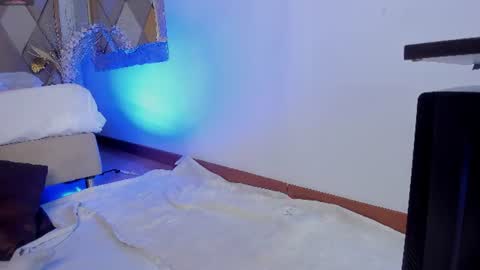 Emma Duque online show from June 2026 10:10:01 PM
