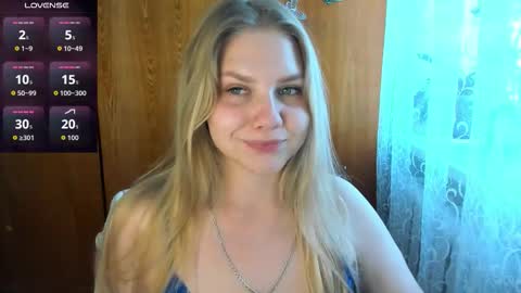 Snapshot of emmafrizea chatting on September 2025 11:10:01 AM Hello Im newMake me cumPVT 12tk for min ALL INCLUSIVE online show from September 2025 11:10:01 AM
