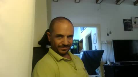 Ariel online show from October 2025 10:10:02 AM