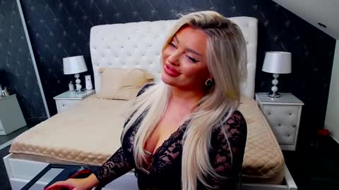 Emma Mavis online show from February 2025 09:37:01 AM