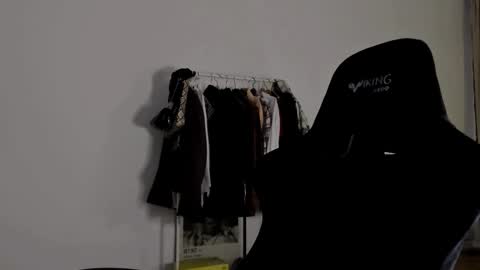 Emma online show from February 2025 07:45:02 PM