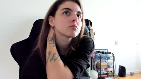 Emma online show from September 2025 08:47:01 AM