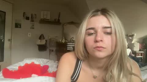 EmmaAngel online show from December 2025 07:21:02 PM