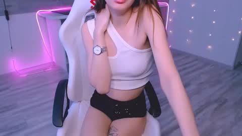 Snapshot of emmaravaan chatting on February 2026 06:10:02 AM Emma online show from February 2026 06:10:02 AM