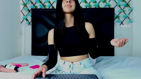  Emma  online show from January 2025 04:04:01 PM