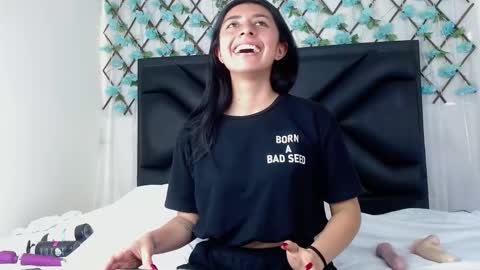  Emma  online show from December 2025 03:28:02 PM