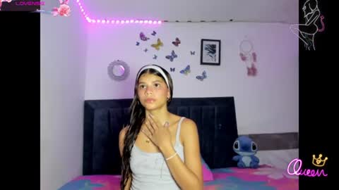Snapshot of emmie_bunny chatting on July 2026 04:20:01 PM Emmie online show from July 2026 04:20:01 PM