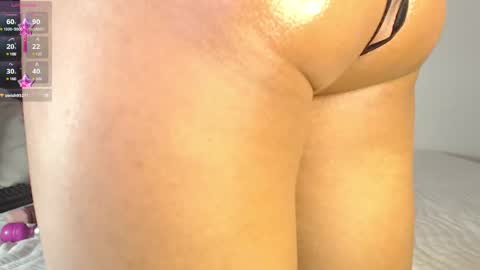 Snapshot of emmiily chatting on February 2025 08:07:01 AM Emely online show from February 2025 08:07:01 AM