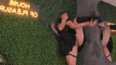 Snapshot of emmiily_z chatting on February 2025 10:32:01 PM Emmiily online show from February 2025 10:32:01 PM