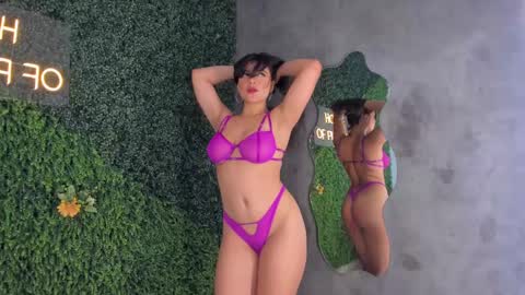 Snapshot of emmiily_z chatting on February 2025 11:08:02 PM Emmiily online show from February 2025 11:08:02 PM