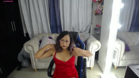 Emmily online show from December 2024 02:10:02 AM